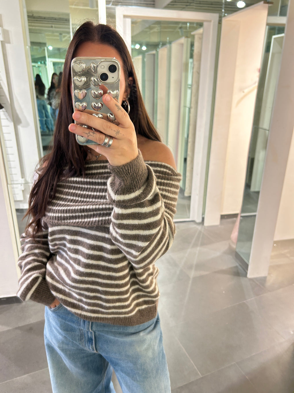 Off Shoulder Sweater Taupe/White