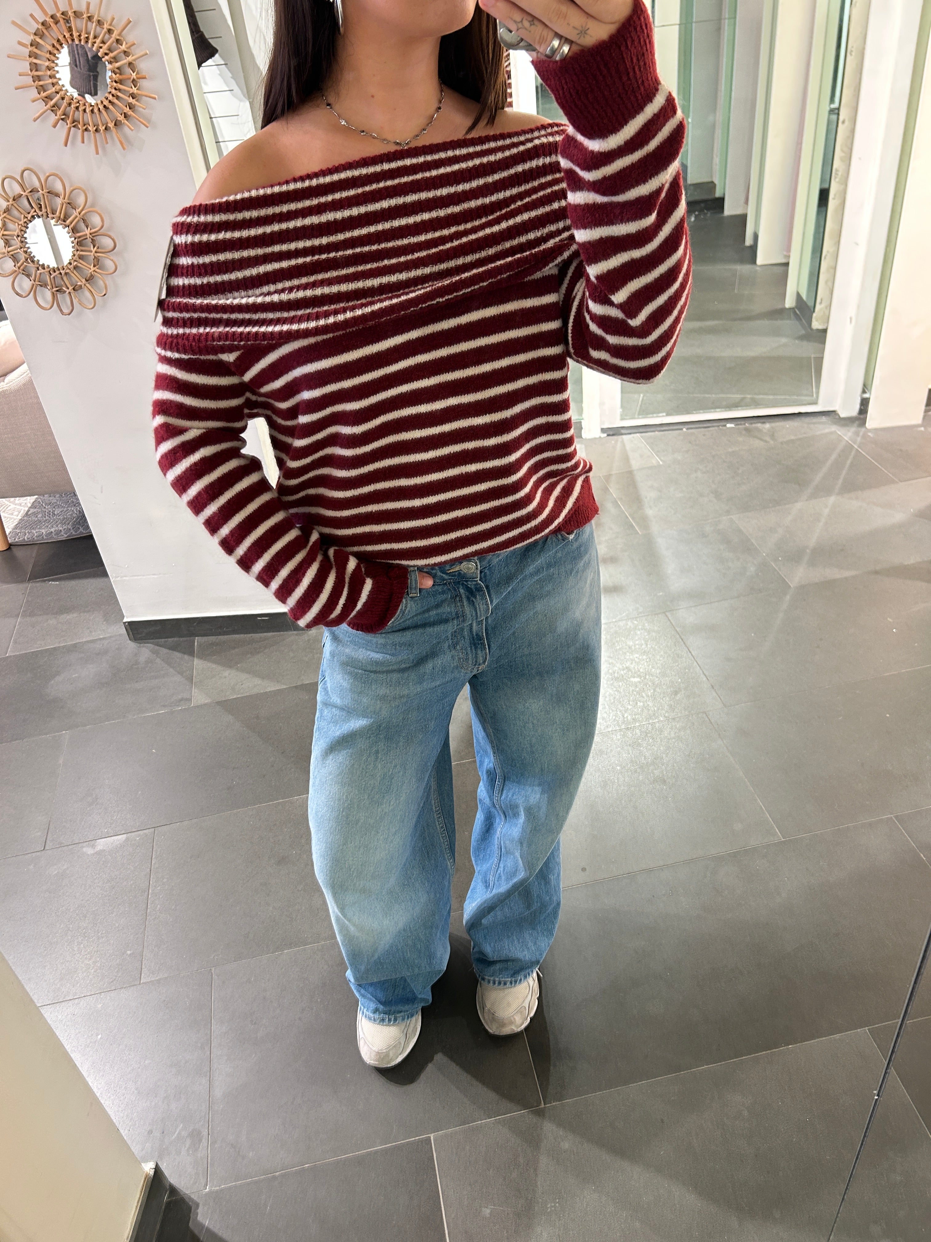 Off Shoulder Sweater Burgundy/White