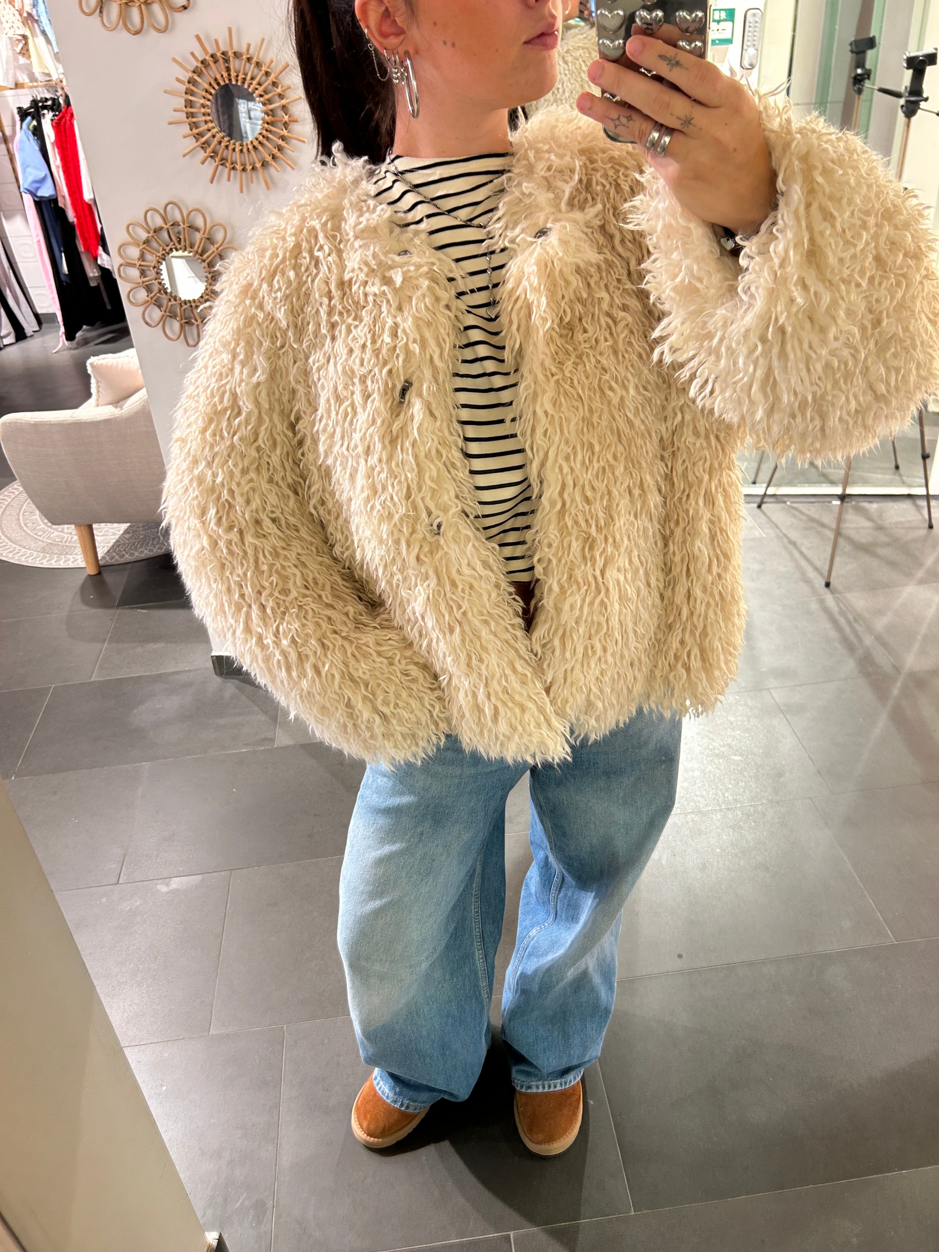 Fluffy Jacket Beige
