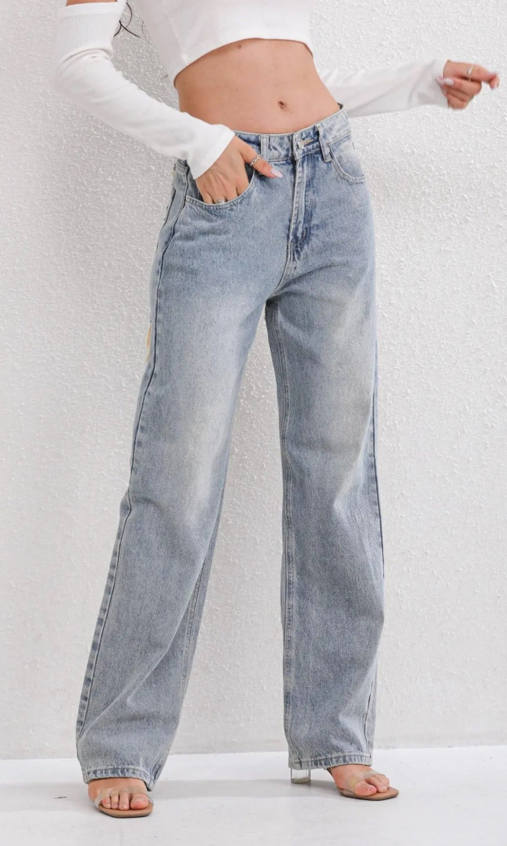 Demi Distressed Jeans - 