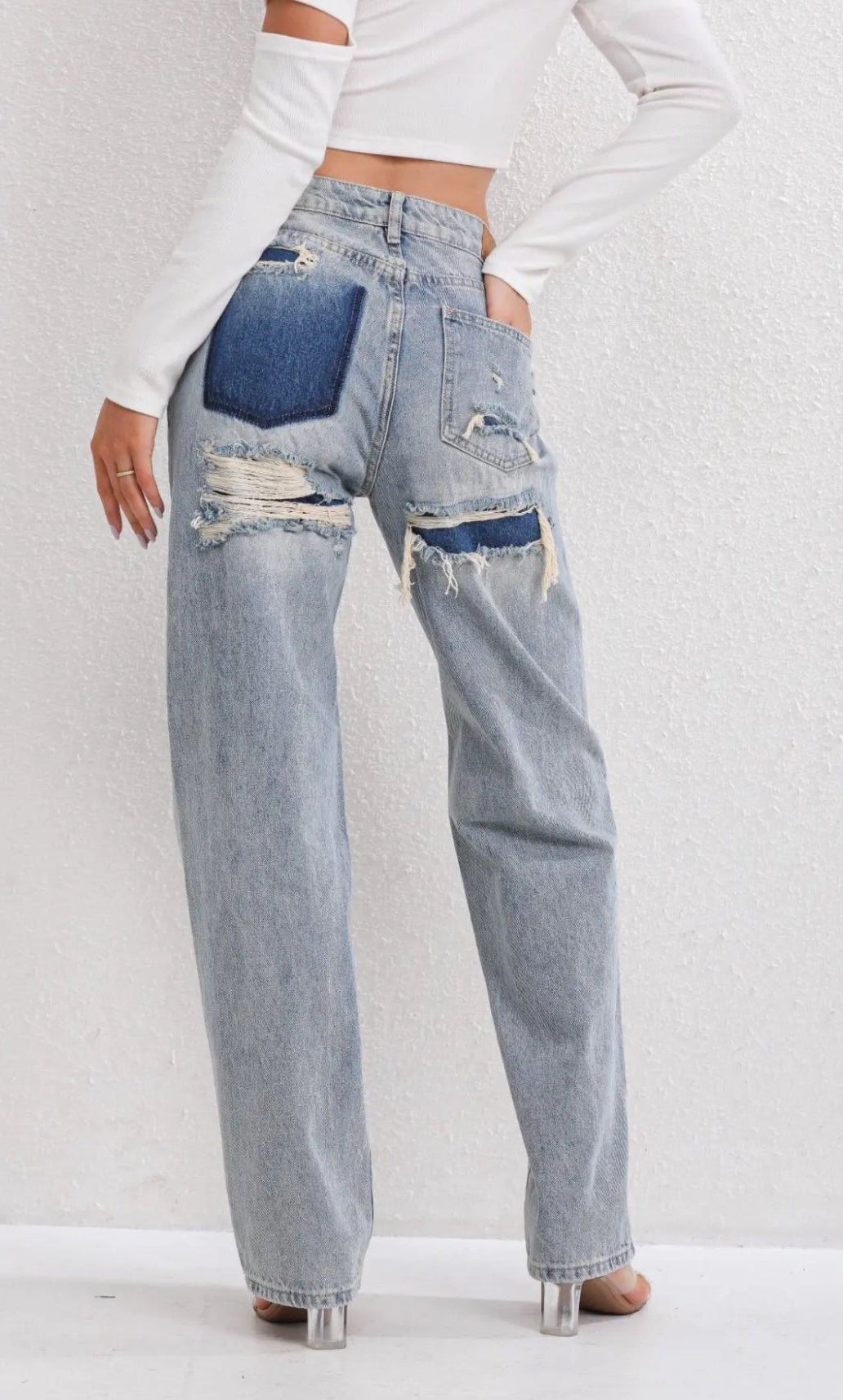 Demi Distressed Jeans - 